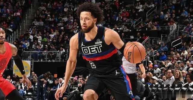 北京时间12月6日，NBA常规赛继续进行。活塞次节最大领先13分，此后顶住对手反