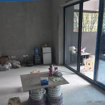 百万新房验房惊见“邻居”！水电全通还装蹲坑，开发商一句“会联系”就没下文？
 