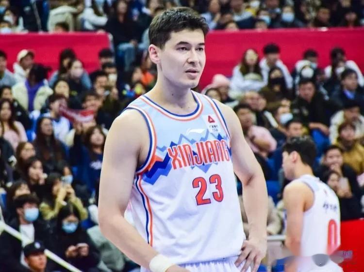 CBA，北京88-103新疆，7连胜的新疆仿佛看到了强队样子，不得不承认的2个事