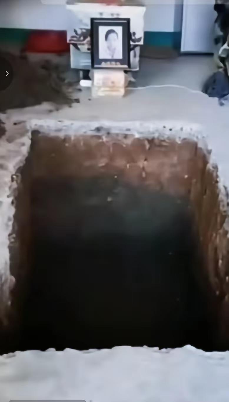 怎么埋在家里？？？这房子打算不住人了？？？