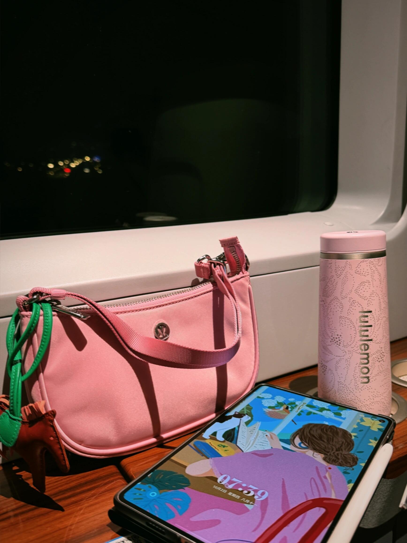 最近的一些粉粉们～💕👛🌸不知道是不是lulu新出的粉色，一眼心动看到就心情