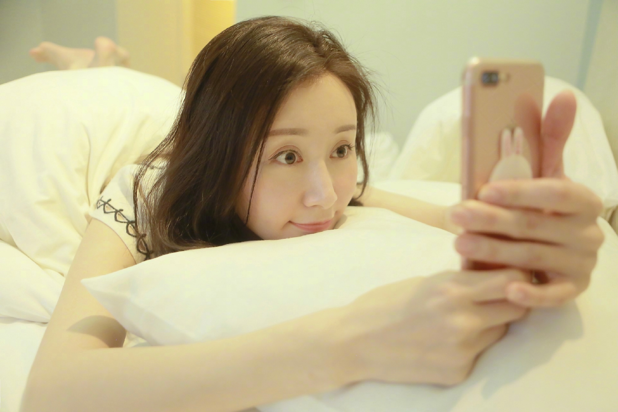 舒畅演短剧有种降维打击的感觉 舒畅是实力派，人美演技好，演短剧自然不在话下。舒畅