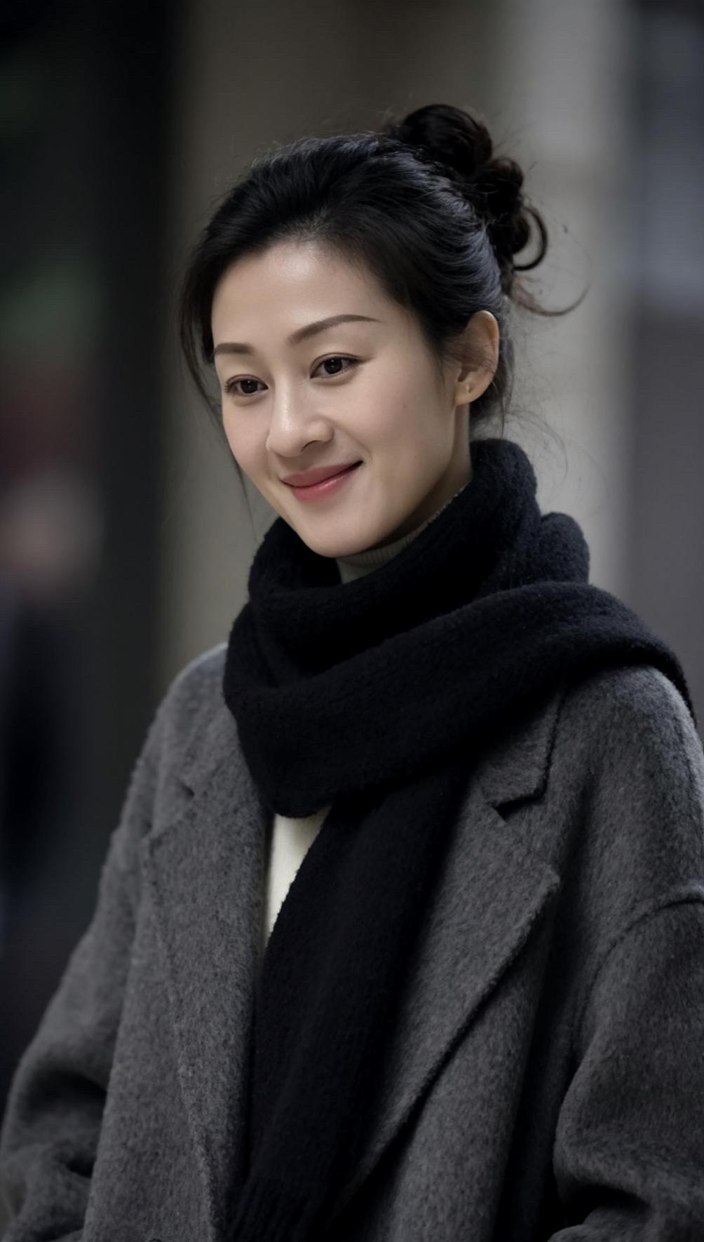 人唯有疯狂奔赴热爱，才能让生命力在岁月里鲜活燃烧——中年的热爱从不是冲...