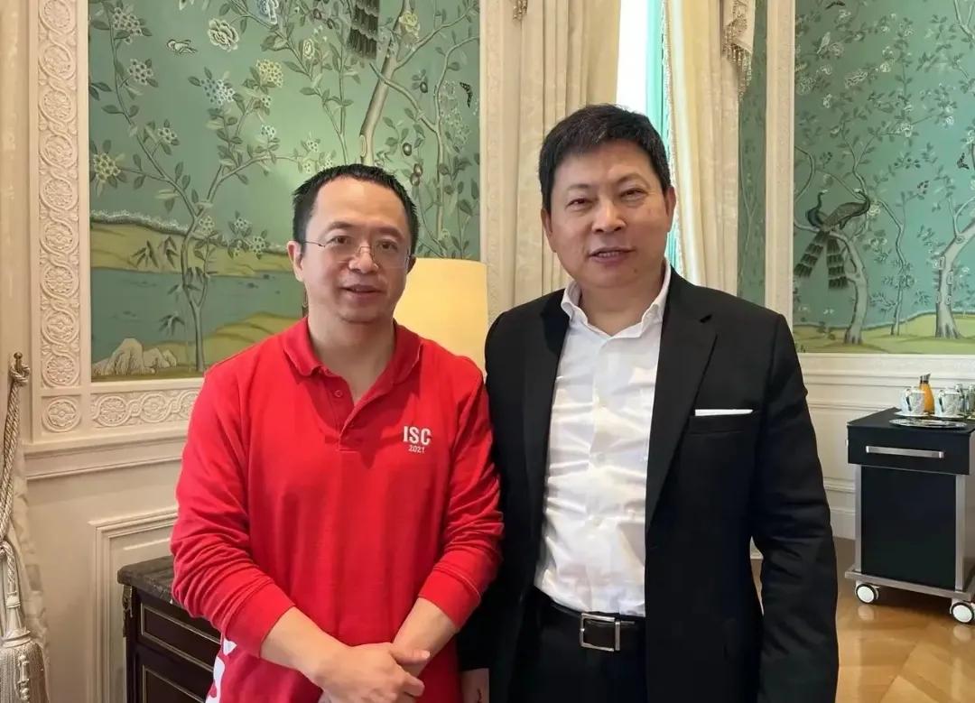 360总裁周鸿祎表示，余大嘴已经升级为余大炮了，而余承东至少帮华为公司省了10亿