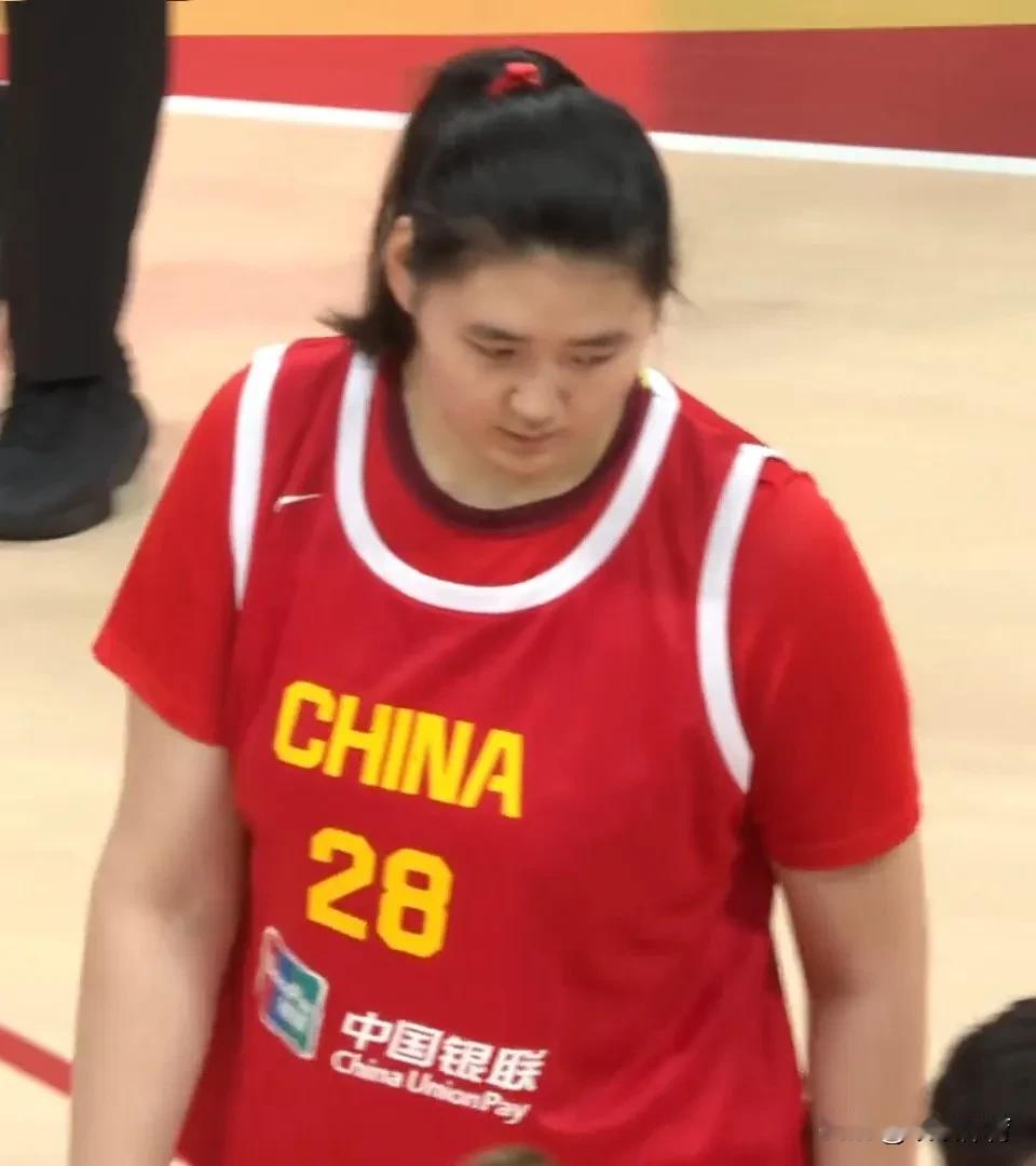 中国女篮第一节26-23领先
韩旭首发并未得分，贾赛琪用发球率先开张，换上张子宇