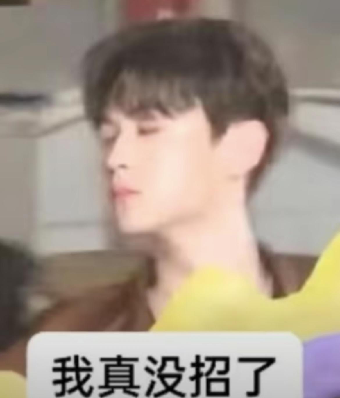 还是别人手机好看[泪奔]微bo怎么给我单开一页[泪奔]