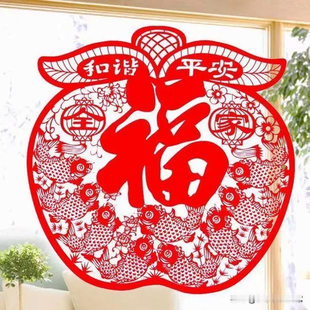 这样的家庭谁发现了能会不羡慕
三个老人的晚年生活
居然还能如此的和谐
都入小暑了