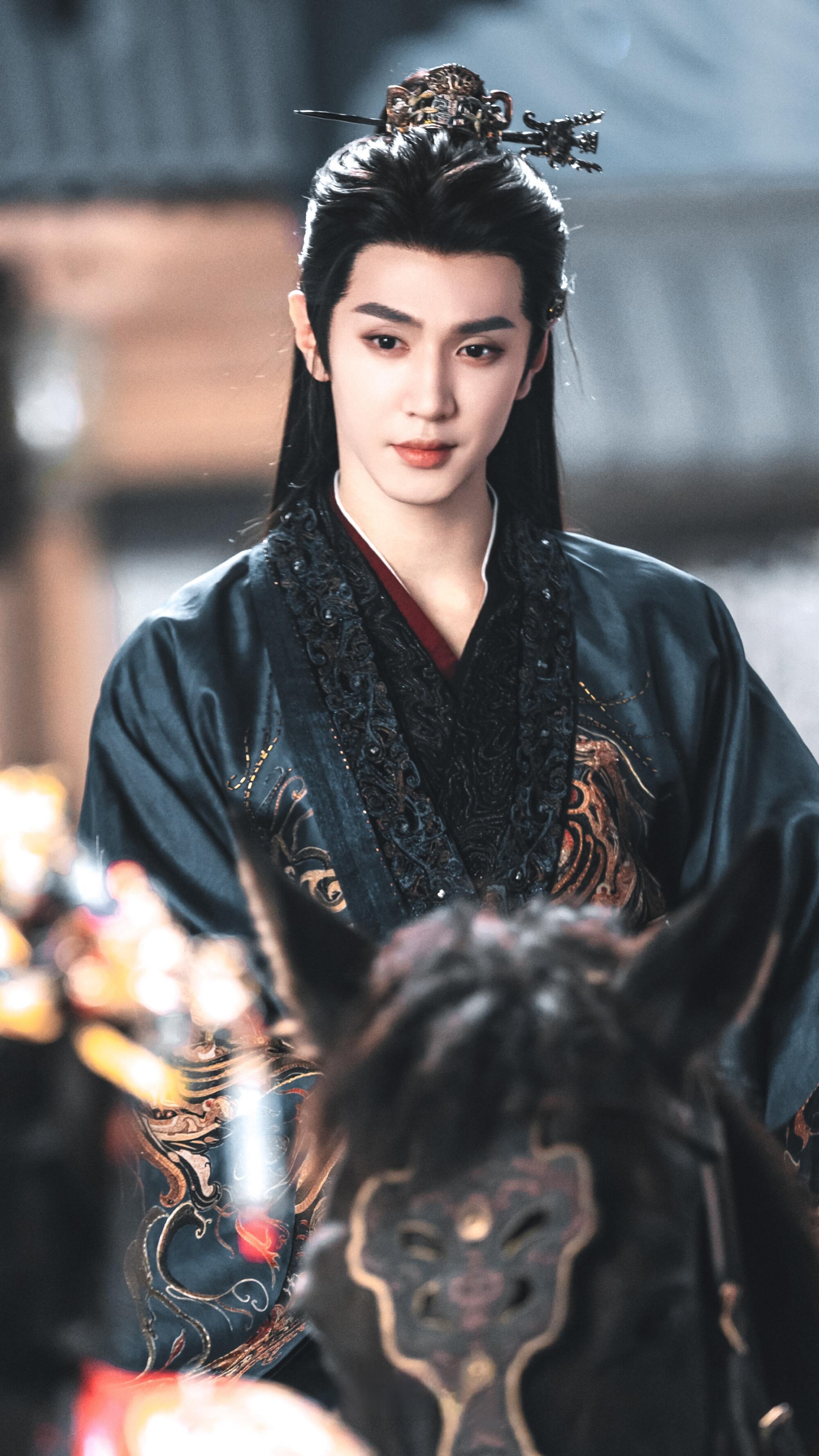 陈哲远的古装果然不令人失望，凤随歌超帅的，一场视觉盛宴