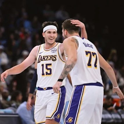 雷迪克谈东契奇和里夫斯的关系：“我觉得他们的关系处于非常健康的状态，我认为他们在