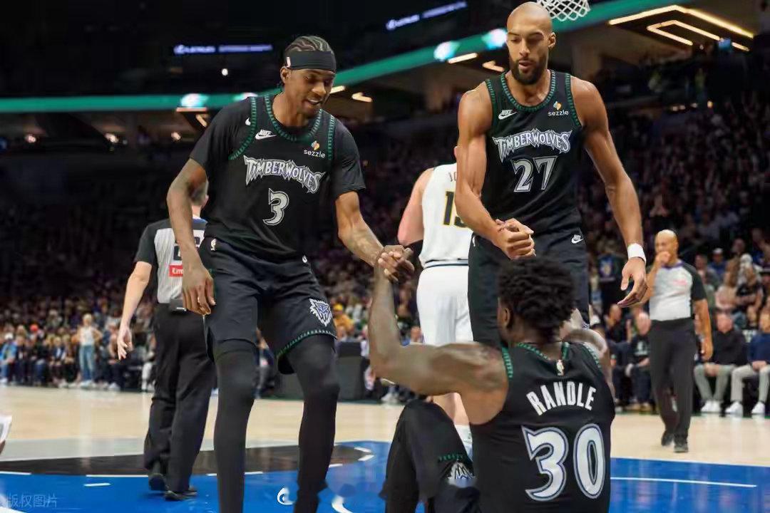 疯了！残阵森林狼3-1掘金 ，雷霆3-0太阳，季后赛格局一夜天翻地覆谁能想到？N