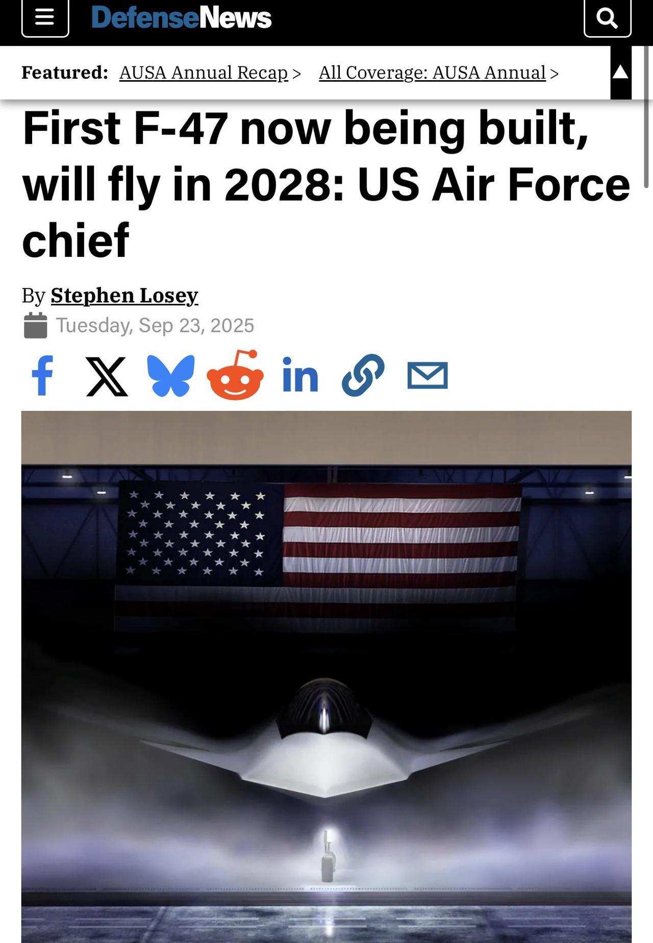 新闻快讯——中国多款第六代战机近期频繁被民众目击在城市上空试飞。与此同时，美国的