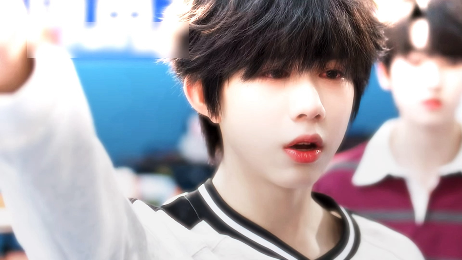 这小包子哭得眼睛都红了🥺 ​​​
