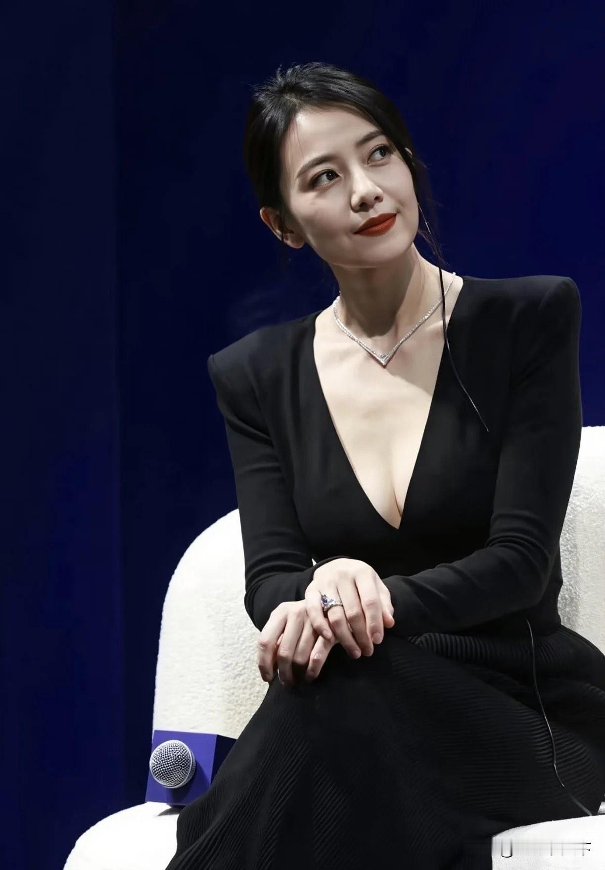 有些人年轻没发现多美，年纪大了却发现了独特味道