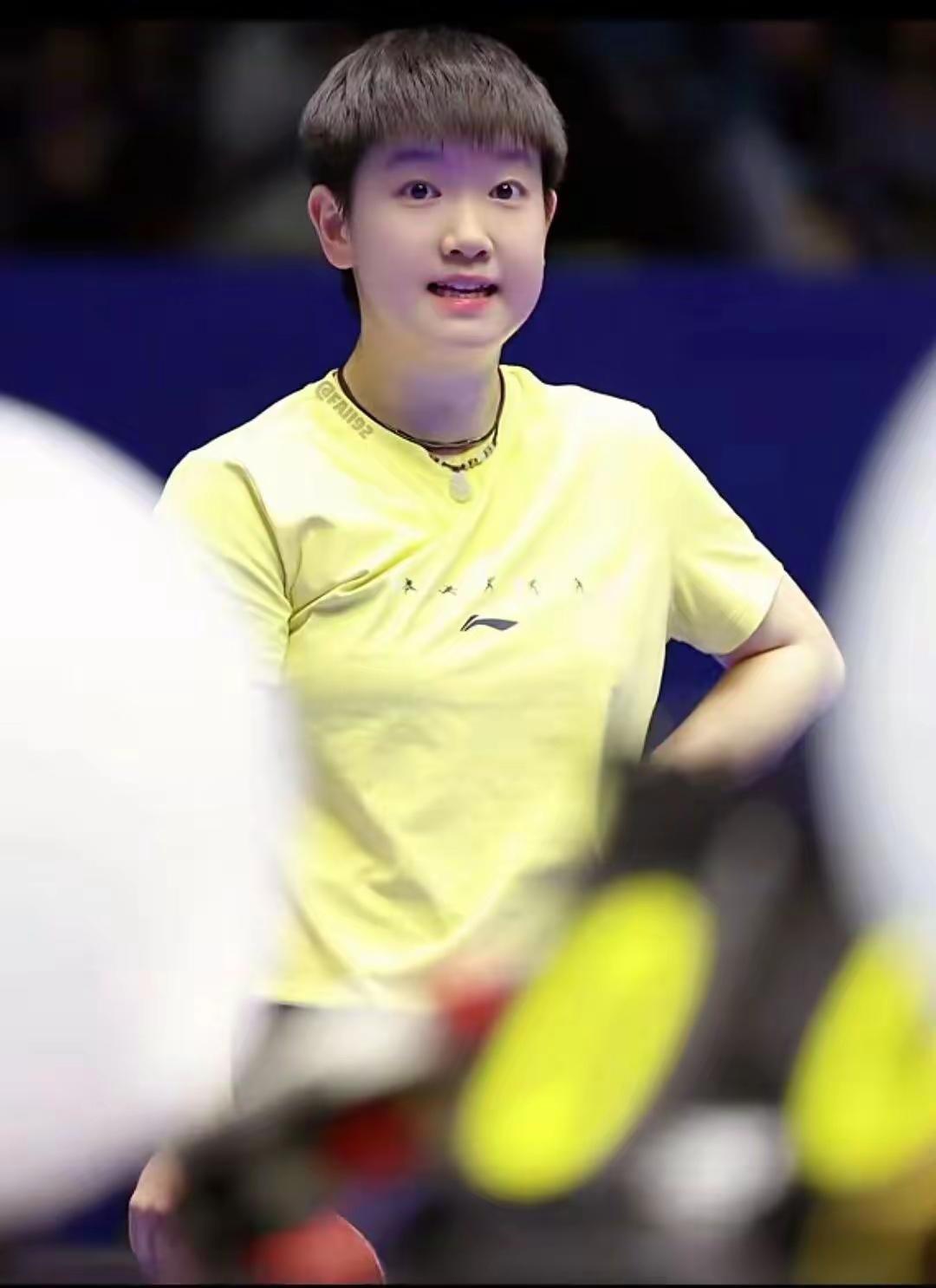 叔叔留言有点甜～
莎莎跟我女儿一般大，我们全家都喜欢她：莎莎赢球一起开心，莎莎输