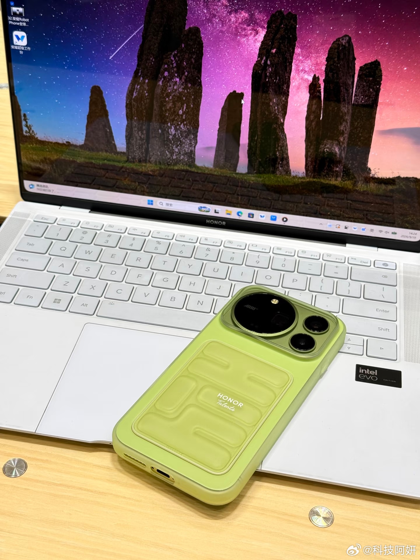 新旗舰和上代旗舰该怎么选我发现好多人换机容易陷入误区，一味追最新款，结果钱花出去
