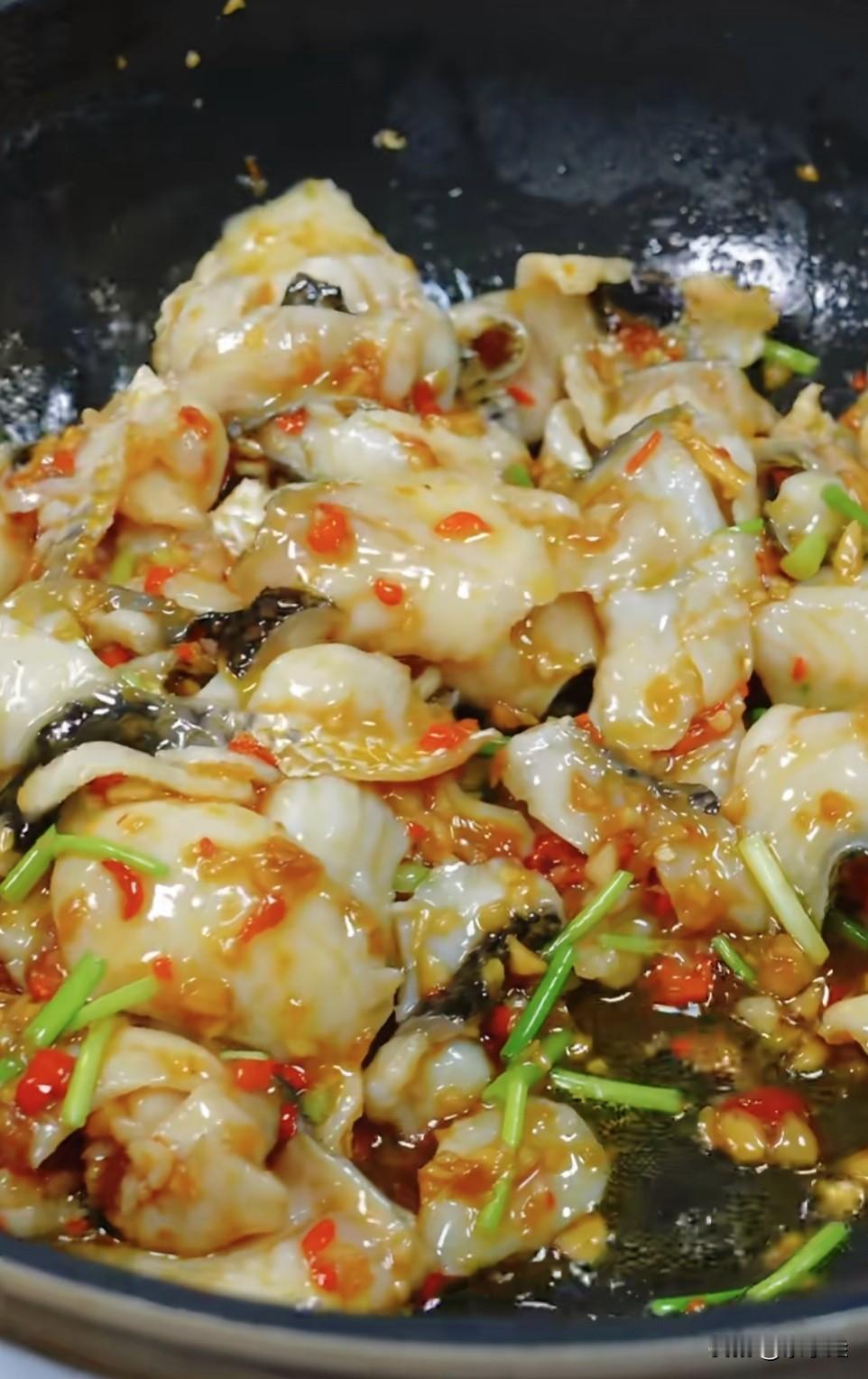 活了40年，终于找到炒菜难吃的根源！原来我一直错在加水和放盐，难怪菜又烂又没味