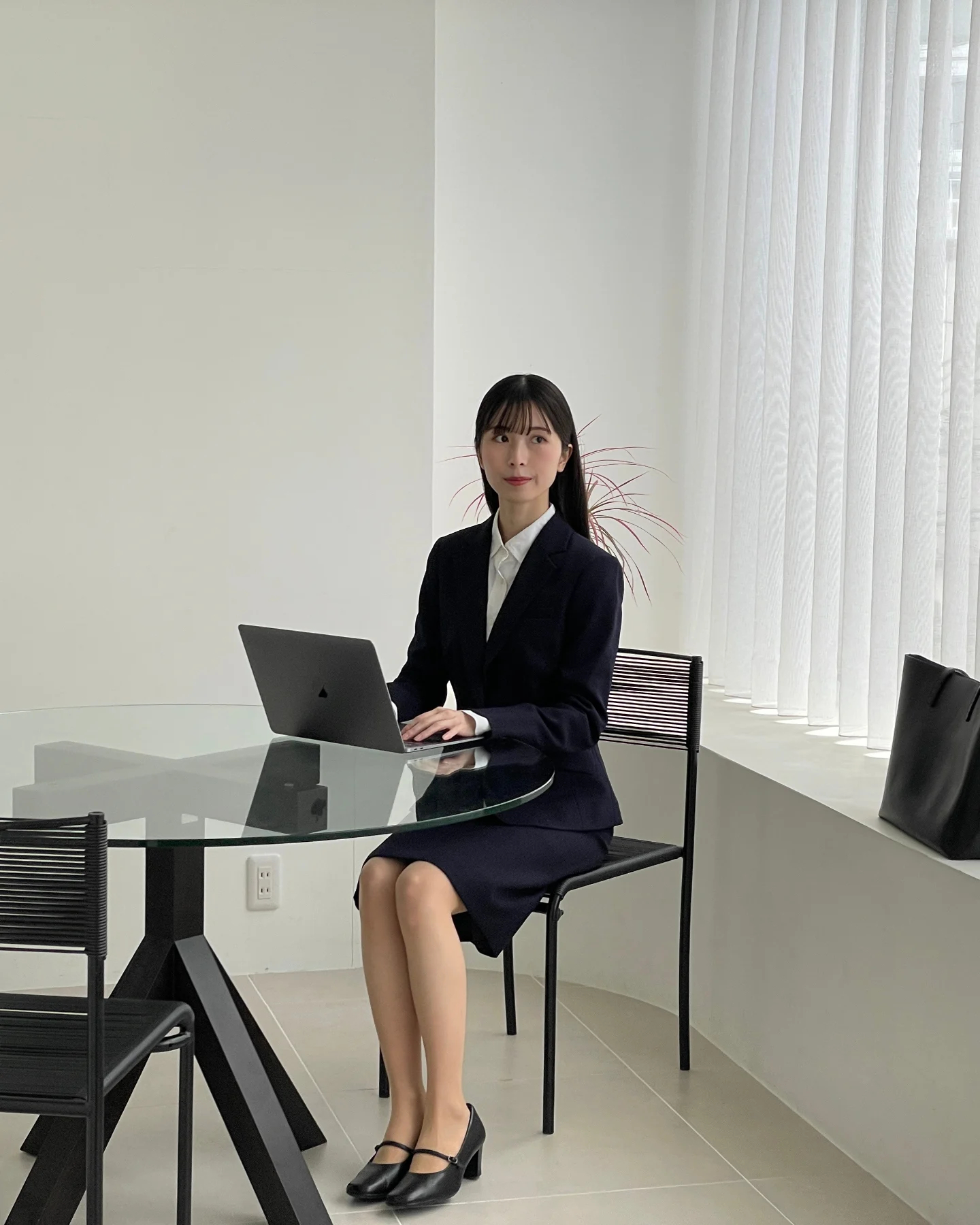 佐々木琴子「声グラ 連載のオフショットだよ🐱(ちょっと前の)」 ​​​