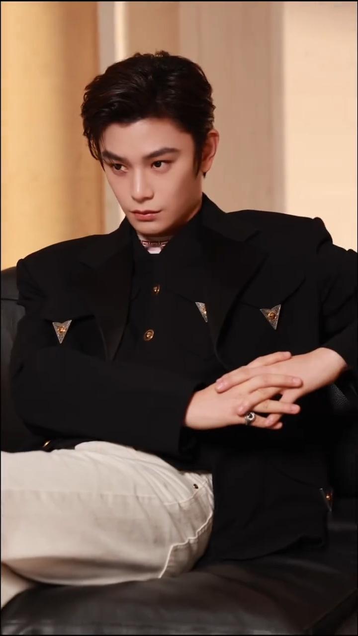 dyxx，我来睡你了