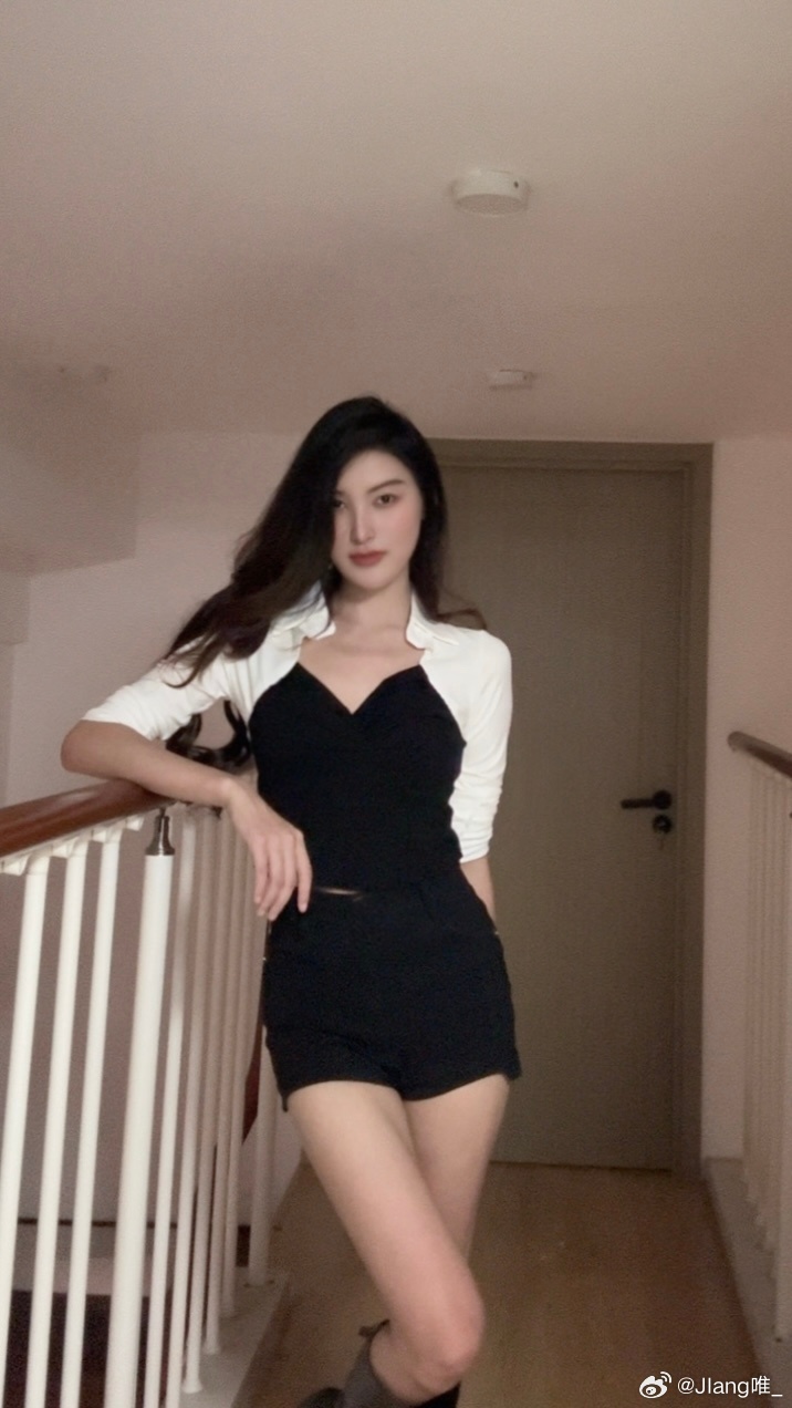现在几点 开心一点🕐  ​​​