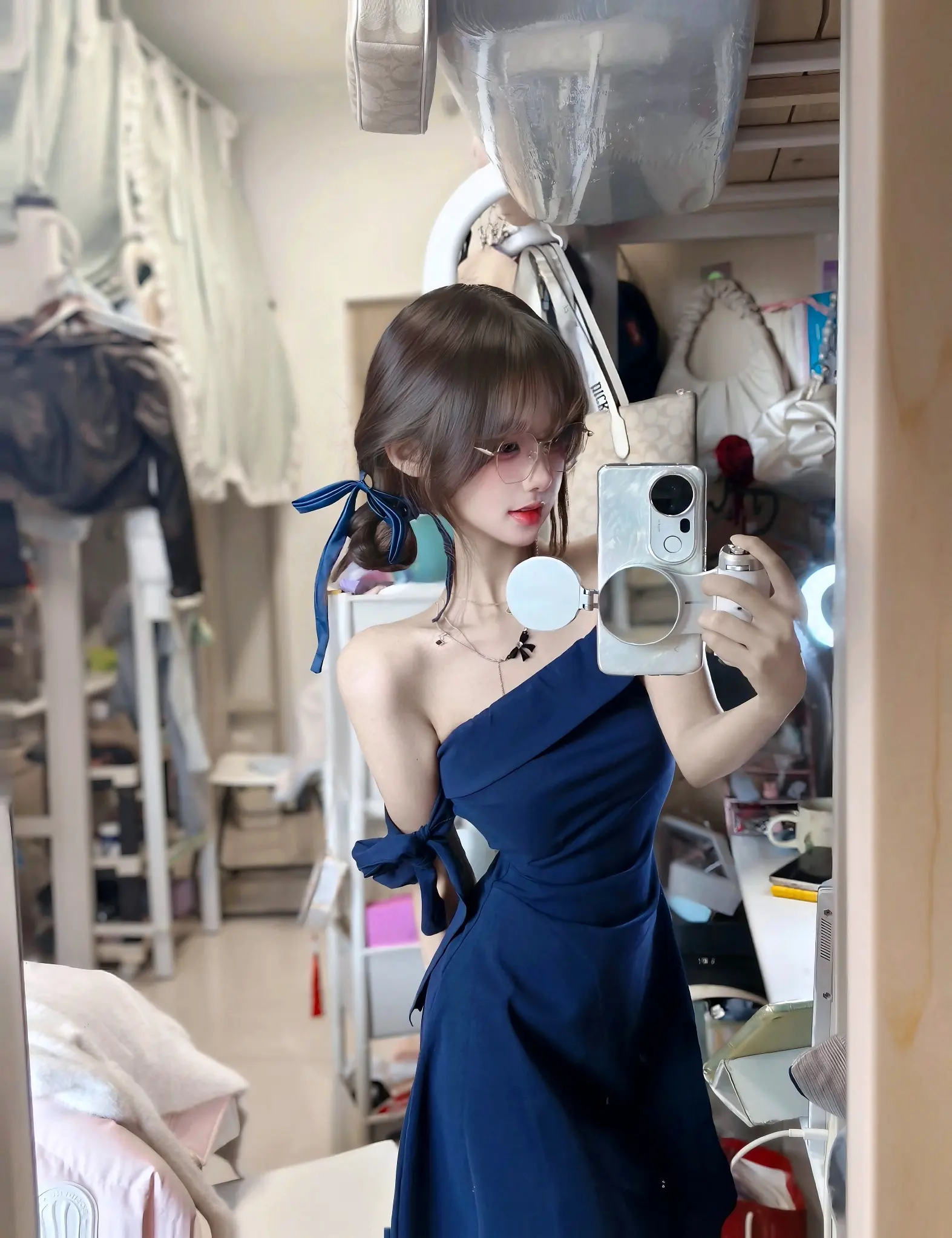 没想到美丽的外表下面内心比我还疯狂