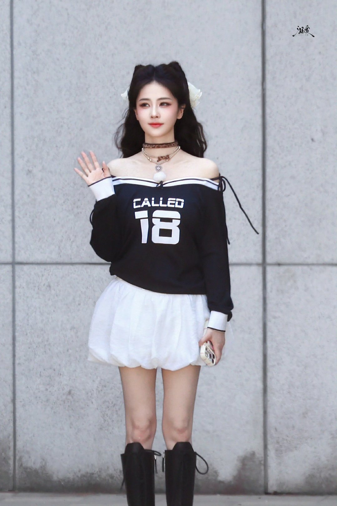 金鹤龙给白鹿化的鹿系小野猫妆金鹤龙给白鹿化的这个小野猫妆太可爱了，放大了白鹿的优