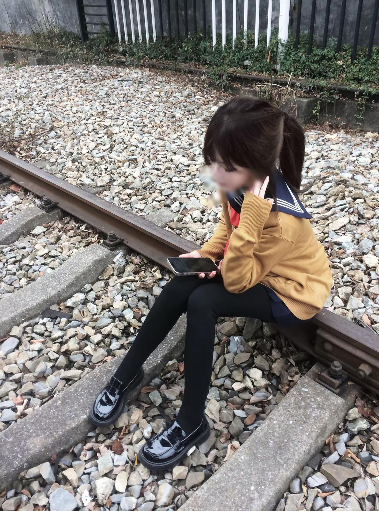 伤人的话我比你会说 只是没舍得跟你说