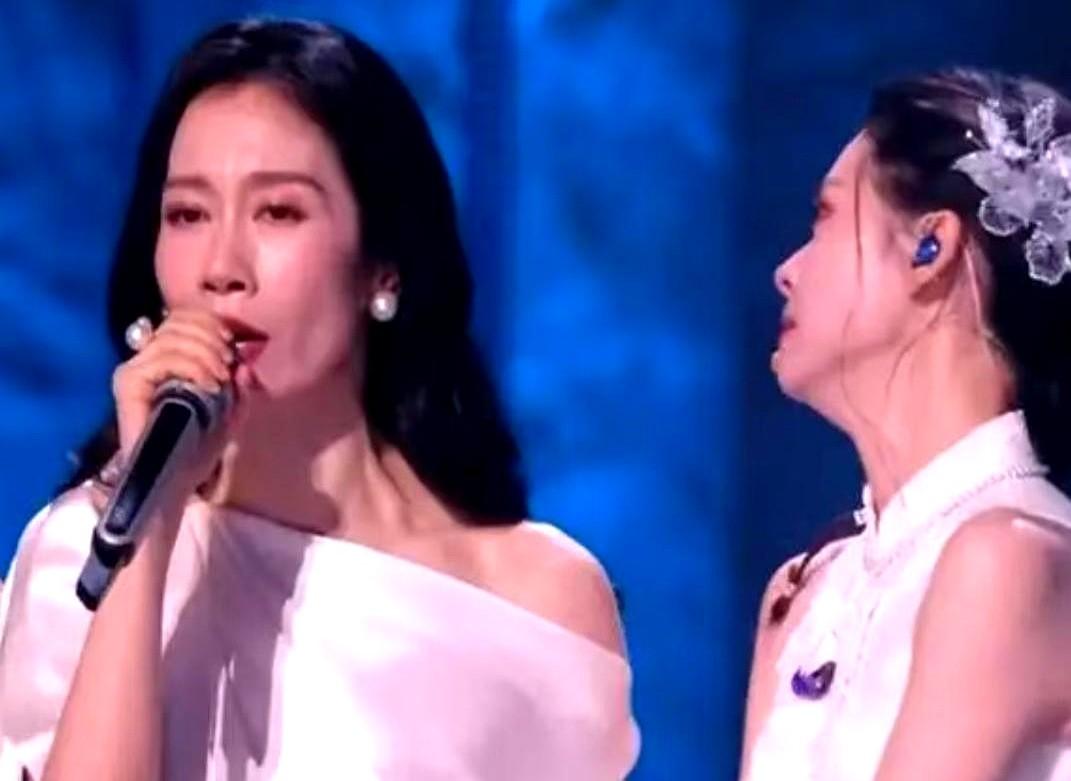 温峥嵘什么也没做错，却一直在被骂。

一个48岁的女演员，没唱跳天赋，非要去《乘