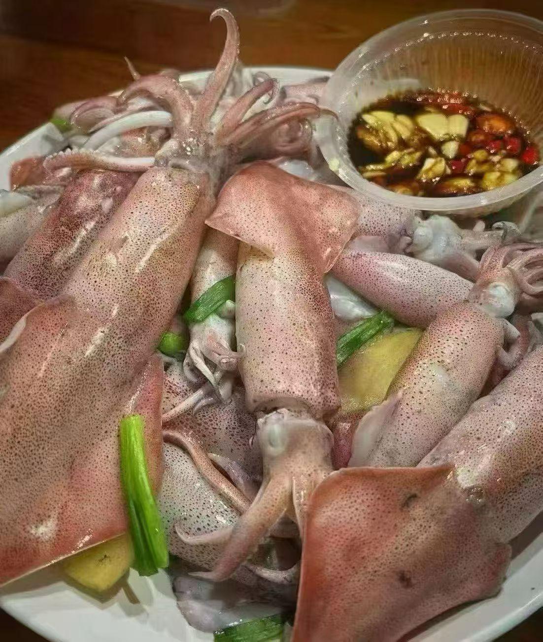 一盘清蒸小管，看起来好好吃！