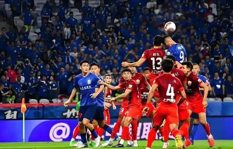 上海海港没有提前夺冠，上海申花1比0深圳新鹏程，申花夺冠还有一线希望，上港63分