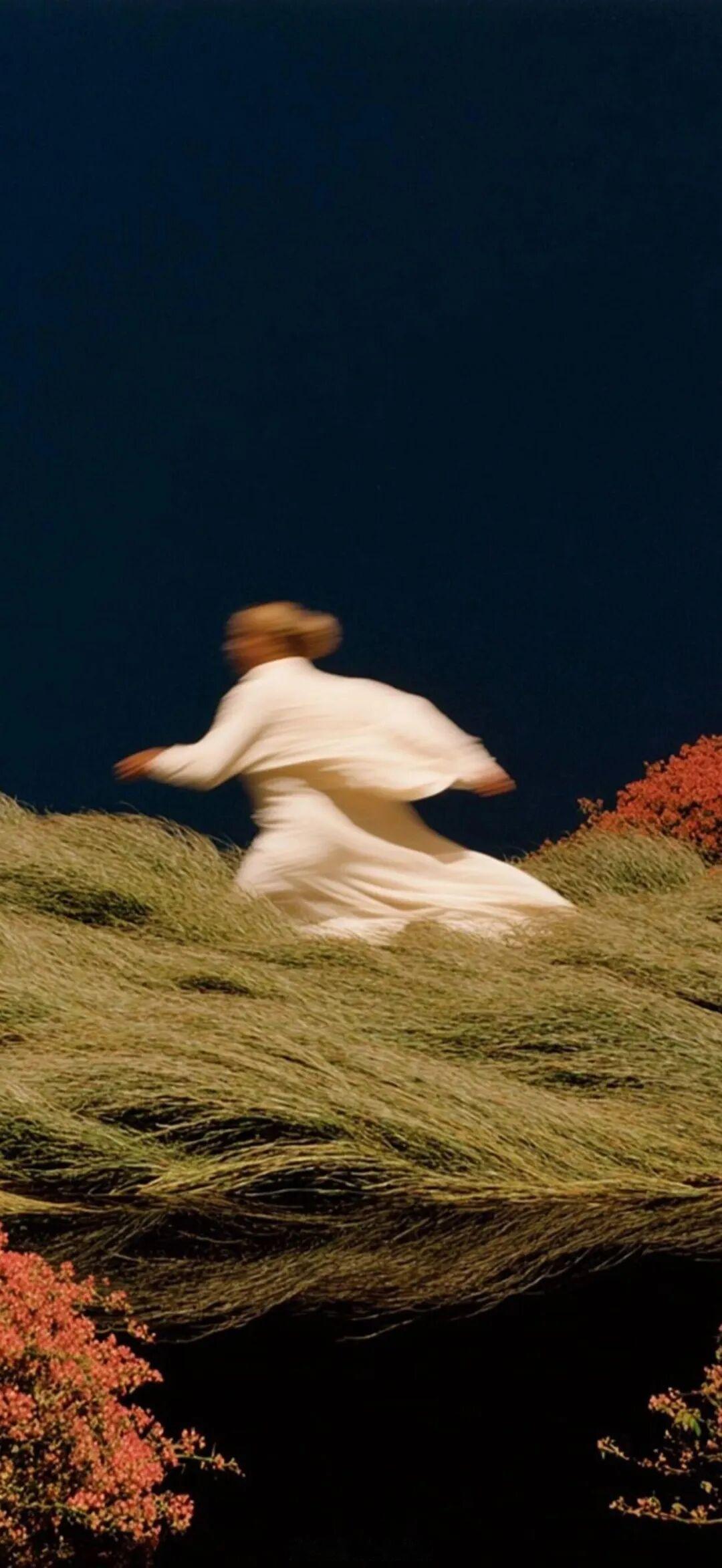 你是我绕过山河错落，才找到的人问烟火。——舒远《草莓印》晚安 言情小说推荐