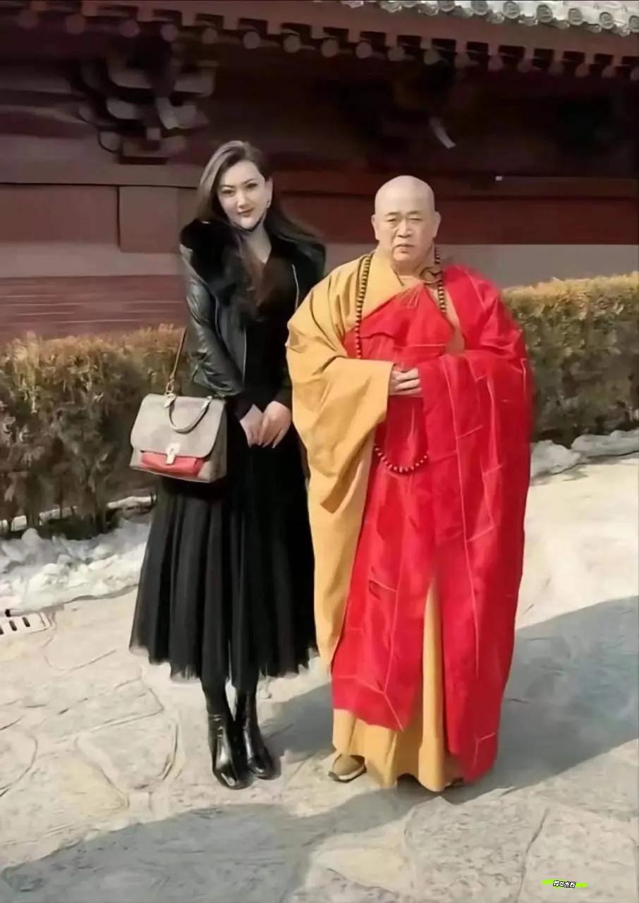 少林寺的天塌了，最惨的不是释永信，而是和他有孩子的女人。
本以为，找到释永信，生
