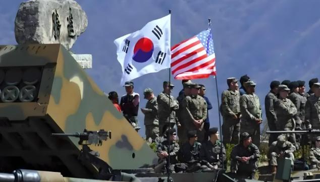 假如美日韩印越菲六国联手挑衅中国，别说打赢，光是这“联合大军”一上场，整个亚洲都