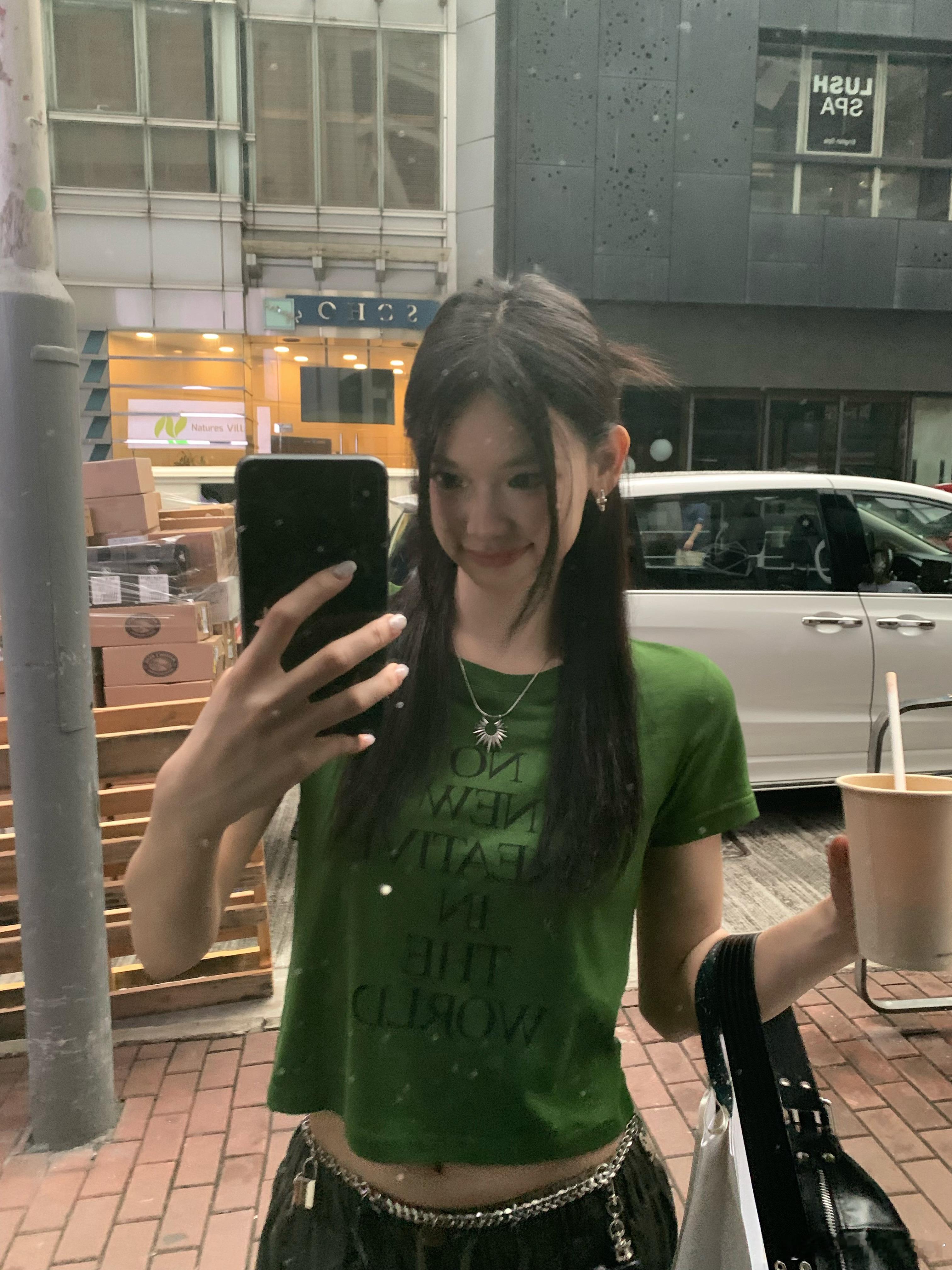 绿色出行🧃下雨天！用上我hello kitty的雨伞噜 ​​​