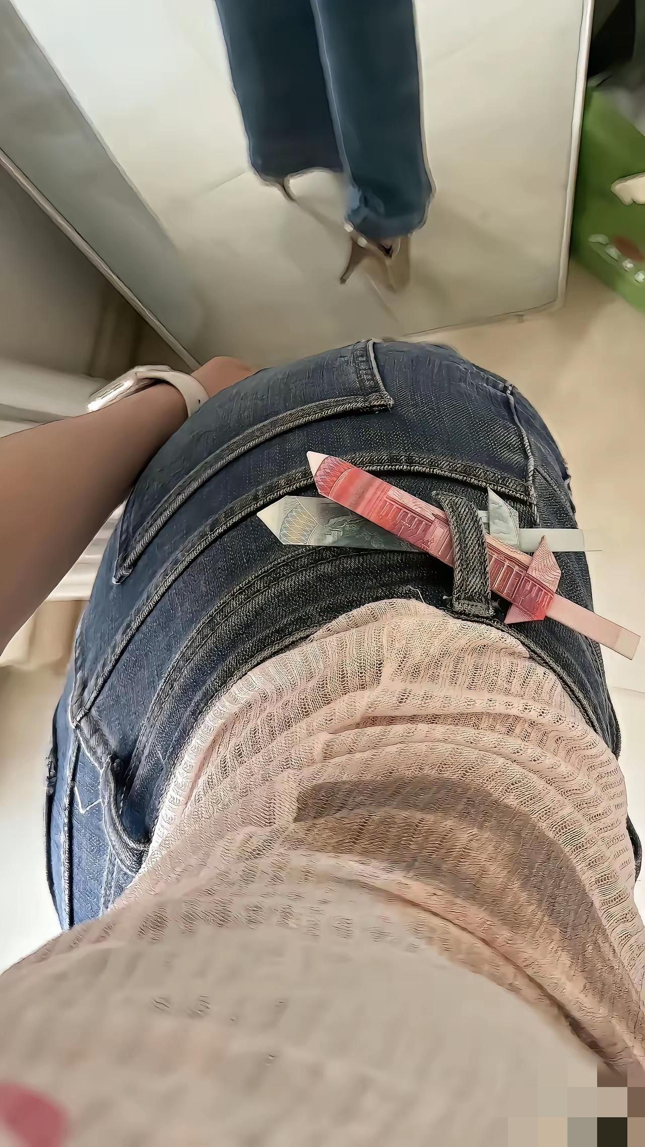 腰悬宝剑行天涯