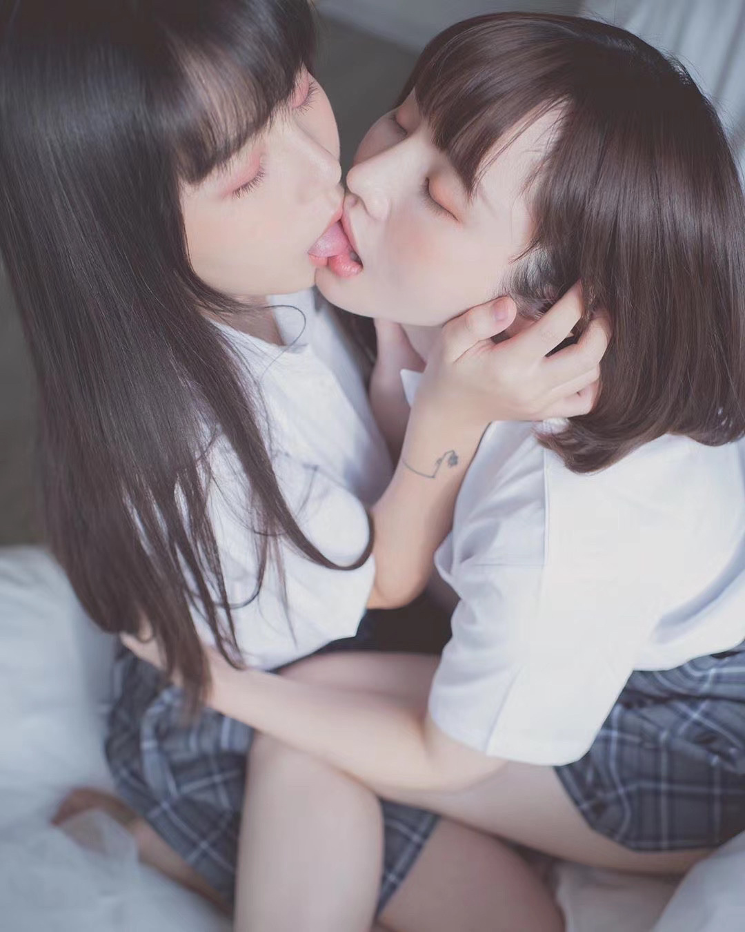 ⠀ 