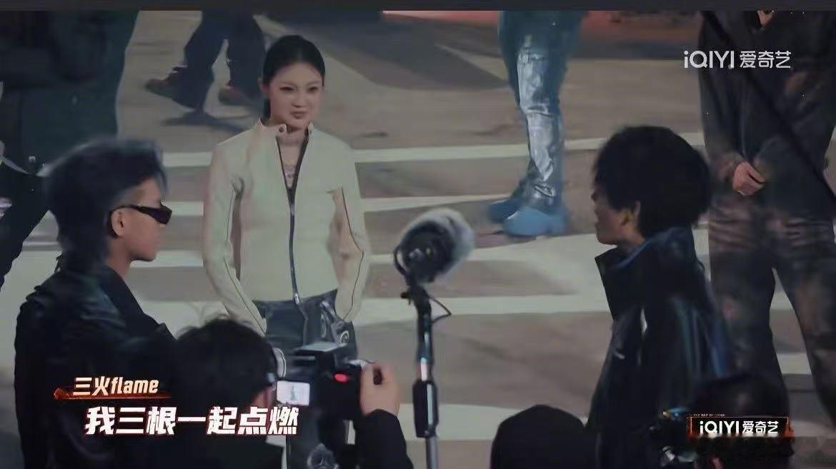 张凌赫水牛音再现说唱巅峰舞台张凌赫怎么又来说唱了谁能预判到，去年的说唱热梗，会在