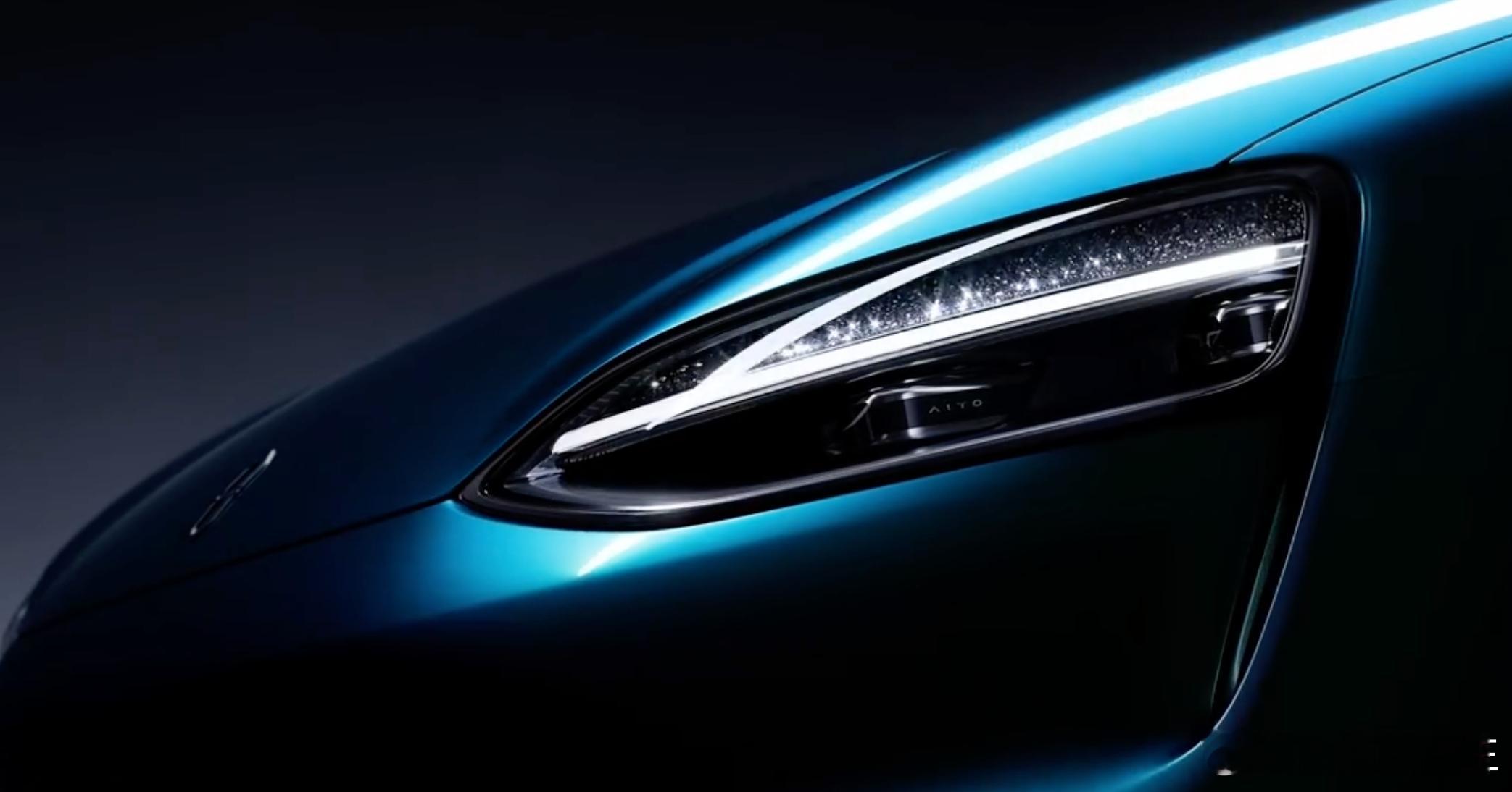 问界 M6 实车登场！年轻动感 buff 叠满了，钻石质感大灯真的帅啊，小蓝灯的