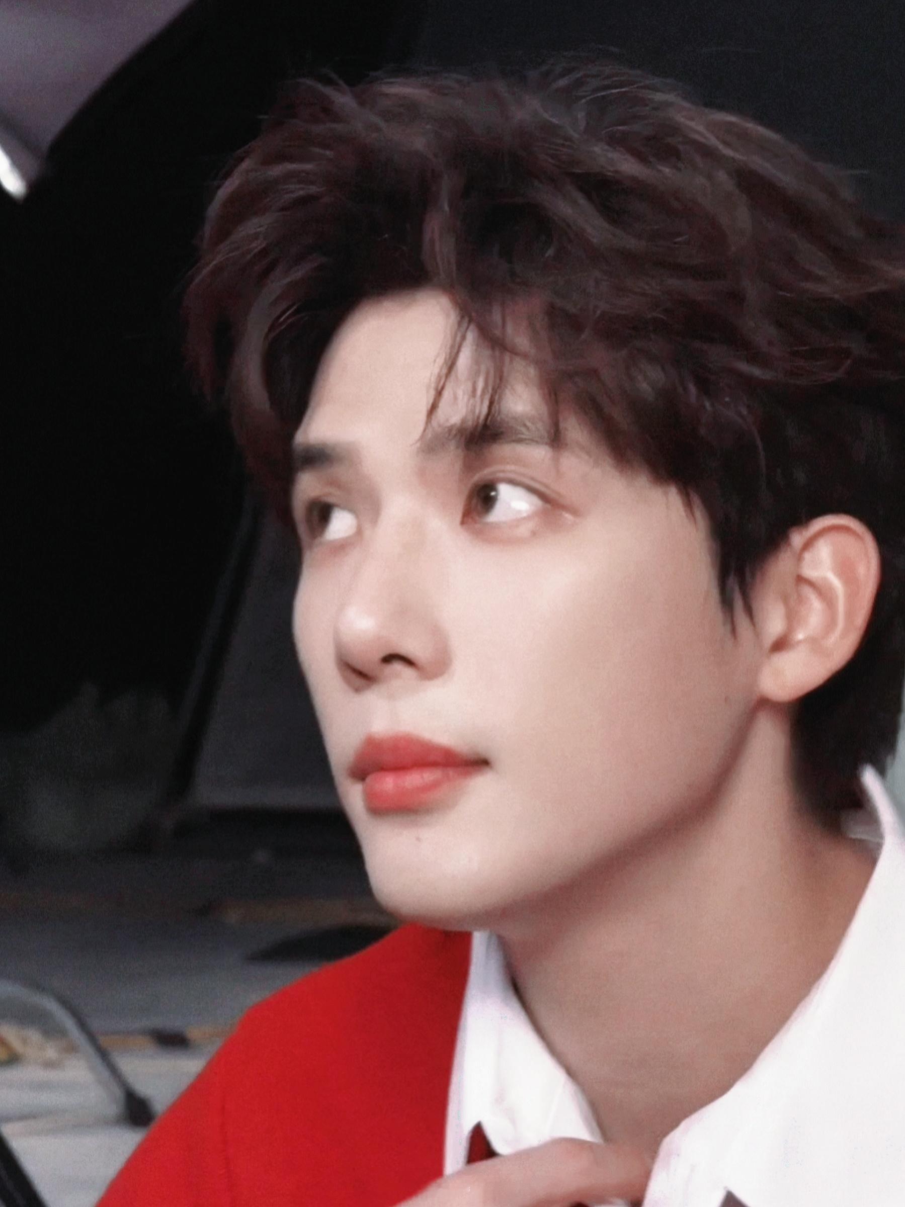 王安宇季清和 青年演员王安宇 面对未知的未来，我要在喜欢你时，尽全力喜欢你。