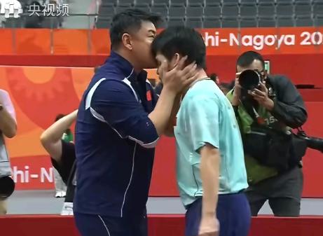 林诗栋0比2落后，
绝境翻盘4-3击败林昀儒
挺进2026名古屋亚运会男单决赛。