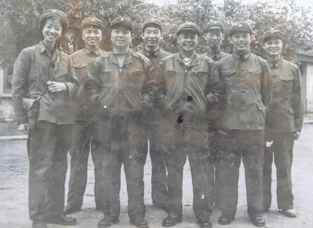 1939年冀中平原，刘秉彦带2500人攒出2400条枪，八路军最阔的团，冈村宁次