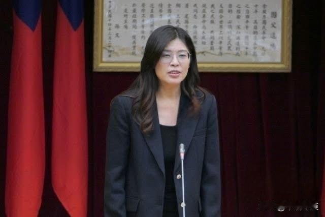 台“绿媒”今（25日）深夜又发文报道称，国民党高层多次透过管道表达在农历年前恢复