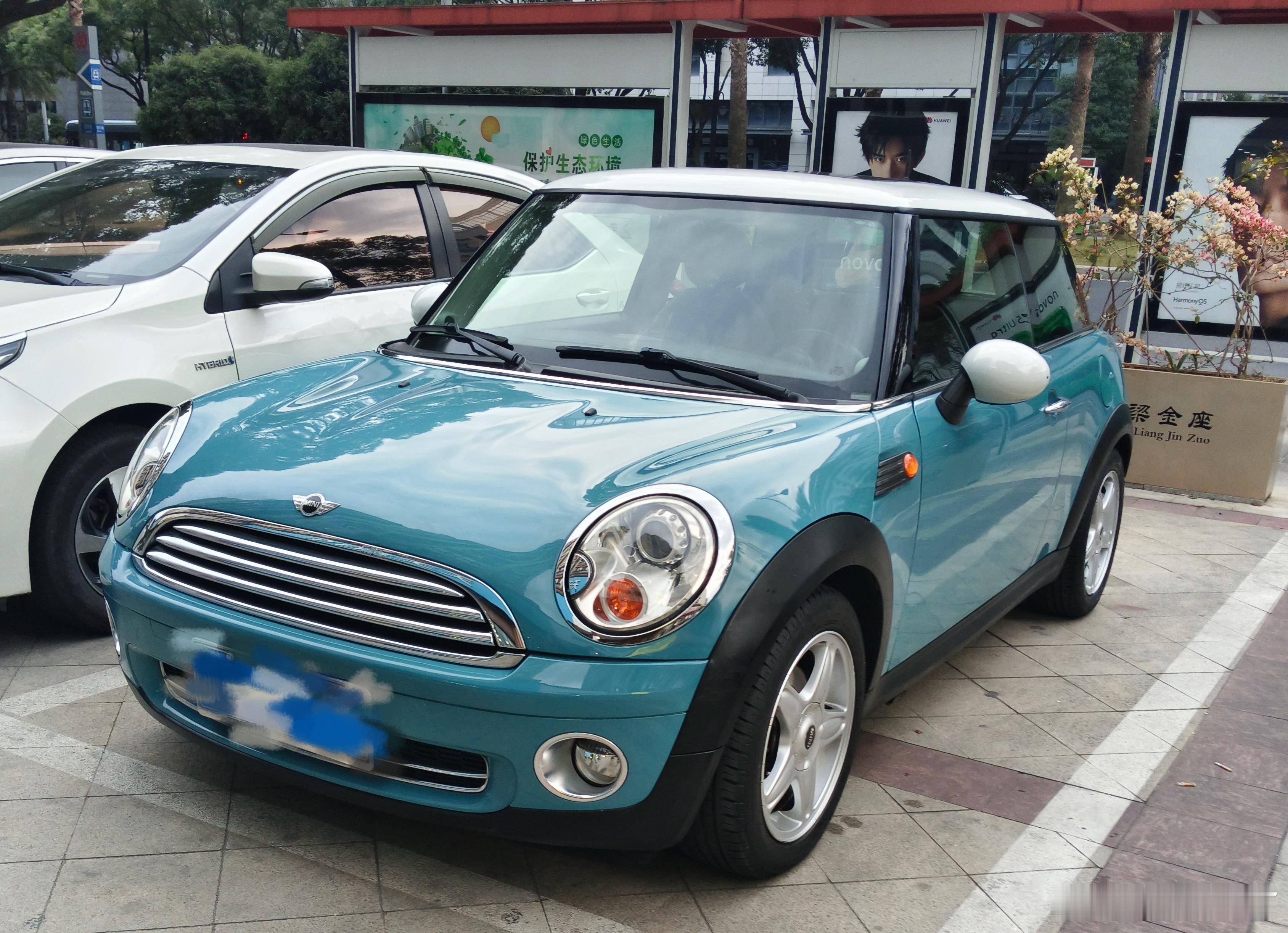 机缘巧合，和 在2025年的最后一天当了R56车友。2007款 MINI Coo