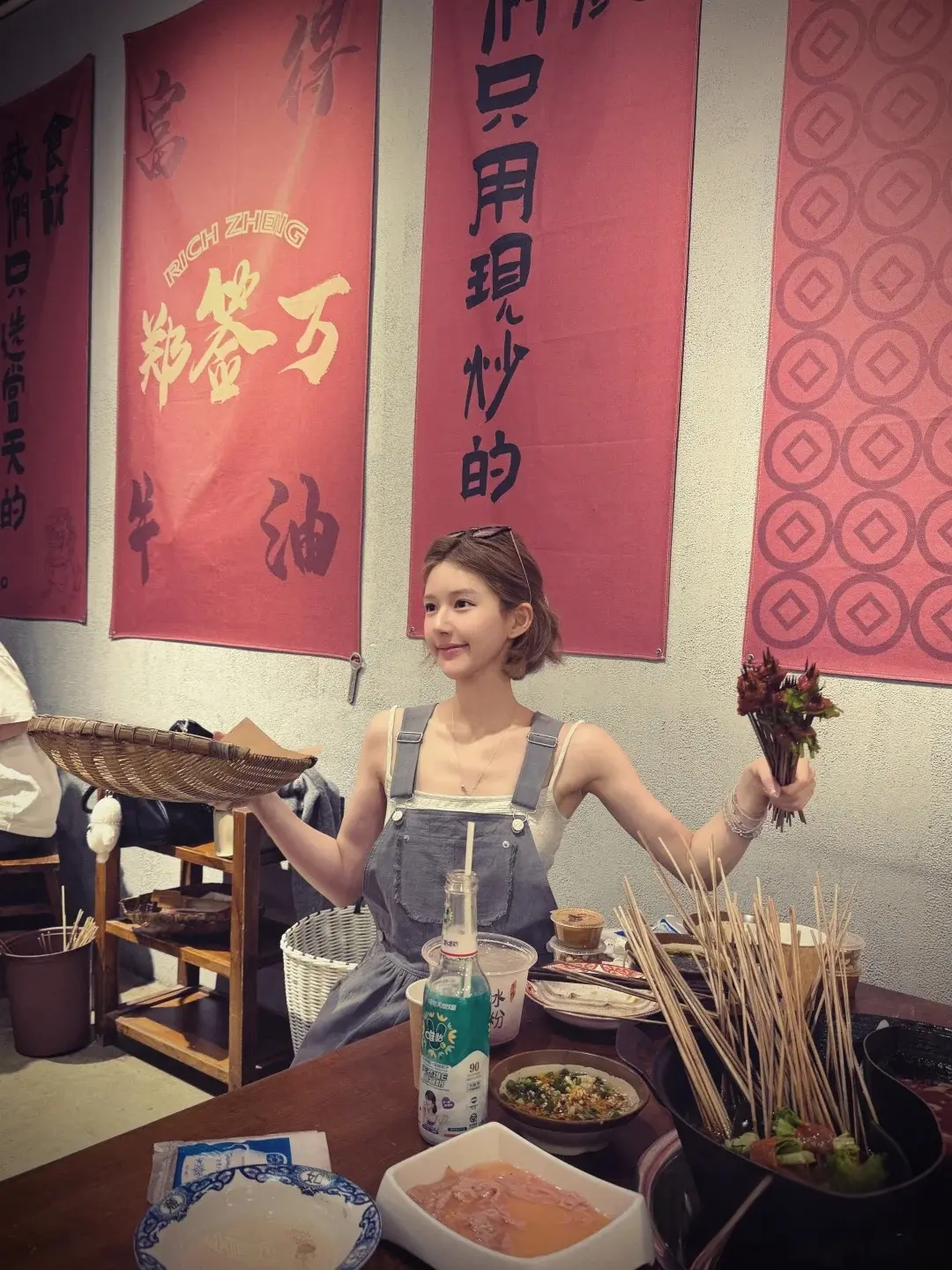 喜欢镜头里拍下的每个瞬间📸赵露思四川plog