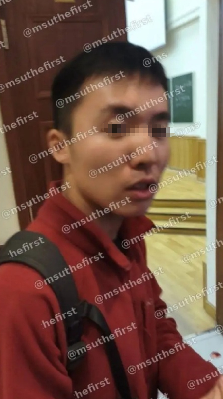那个在莫斯科大学批旭日旗的留俄学生，确定将被开除并遣返，这人是典型的皈依者狂热+