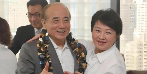 卢秀燕访美回来，很多人觉得她这步棋走漂亮了，声量大涨、名气出圈。你真以为在美国替