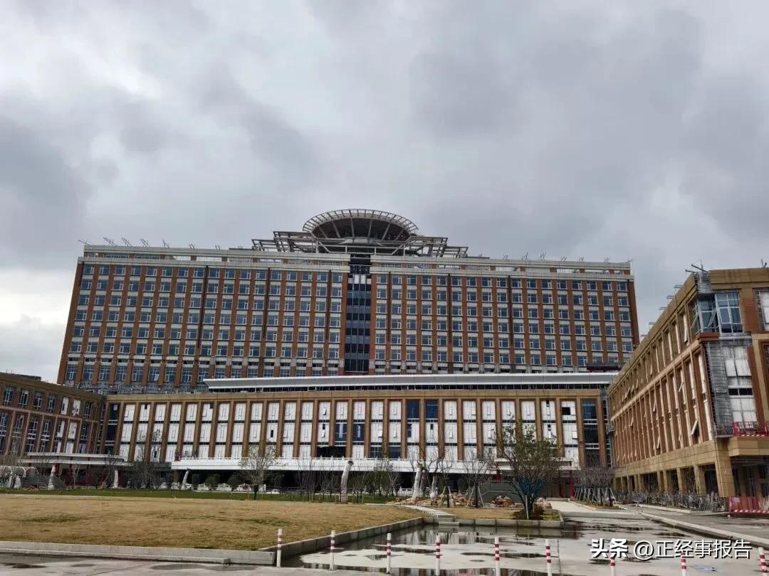 长三角首个国家医疗中心—复旦大学附属中山医院国家医疗中心，位于上海市青浦区长三角