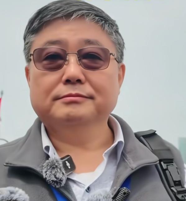 台湾“小舰长”吕礼诗，这次真的把绿营的玻璃心彻底戳碎了！
 
就因为他近日在青岛