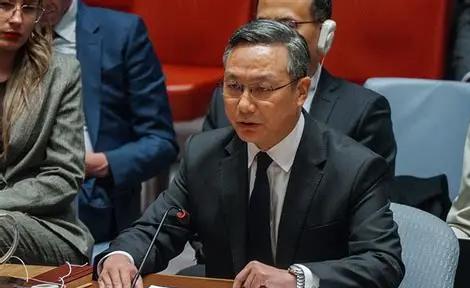 联合国安理会中方当场硬刚美国，直接拆穿虚伪套路，真正常年往俄乌战场输送军火、故意