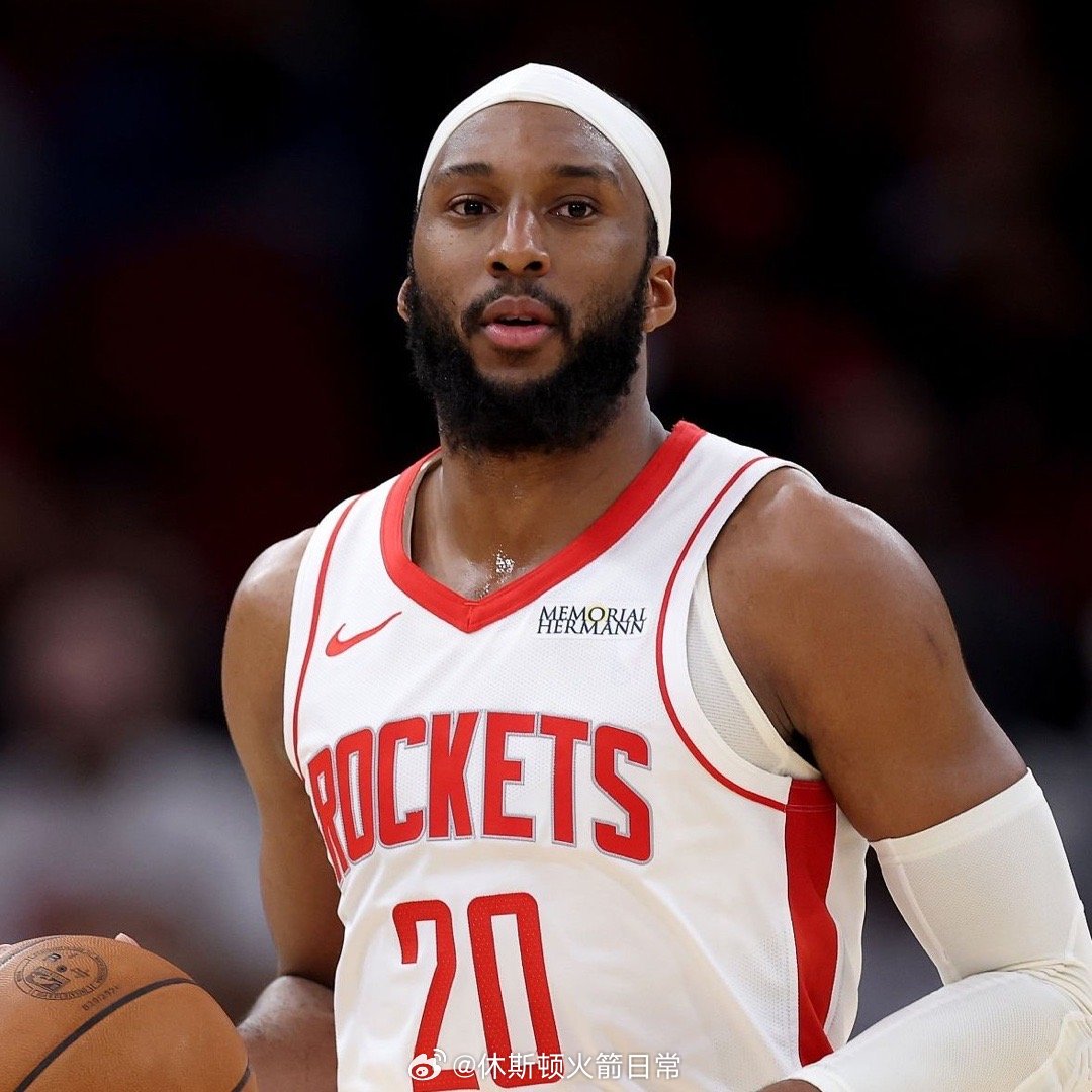 奥科吉赛季开始打替补打的不错，打首发更是无缝衔接，那一段火箭打的真不错。然后乌度