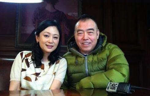 27年婚姻,陈红真的输了吗?
近三十年的婚姻相守，陈红从来没有输，只是她的横量标